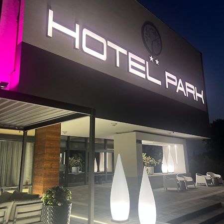 Hotel Park Opoczno Kültér fotó